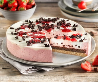 Erdbeer-Joghurt-Torte (Artikelnummer 10378)