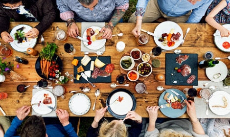 Der Esstisch als wichtiger Familientreffpunkt