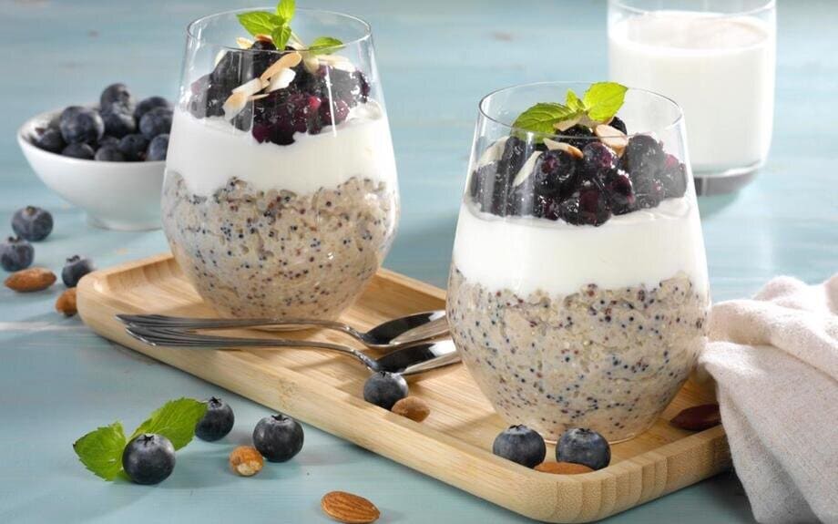 Quinoa-Blaubeer-Porridge.jpg